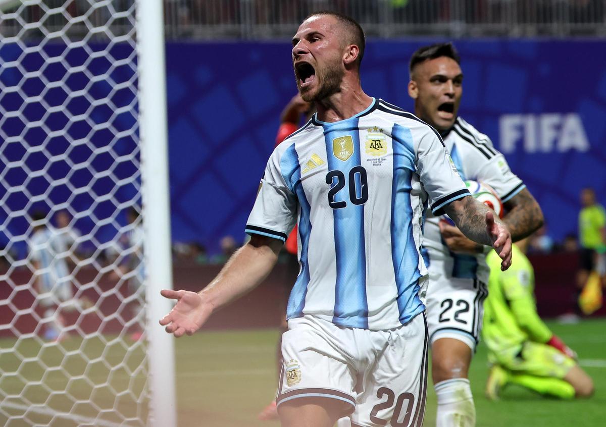 Messi escribe otra página inolvidable para que Argentina sobreviva ante Egipto
