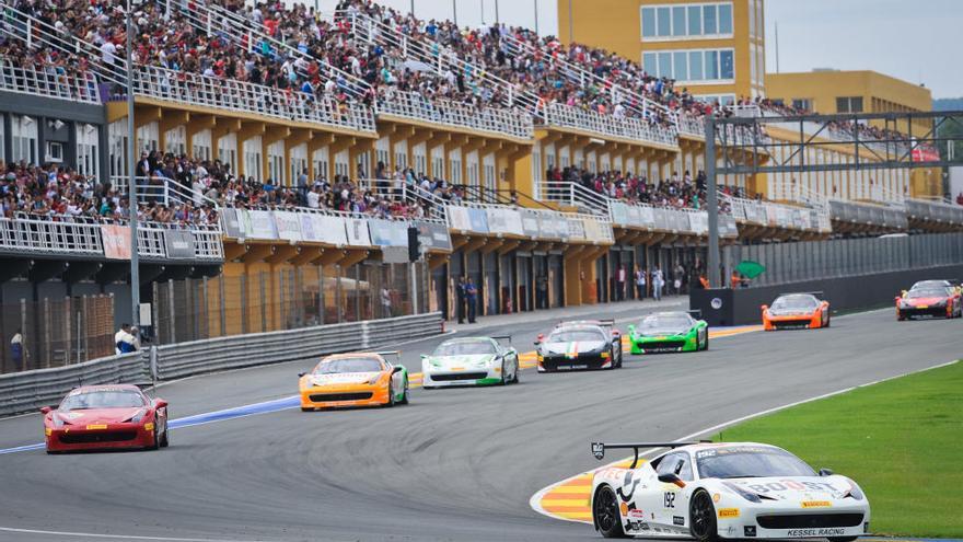 Doblete y título para Grossmann en el Ferrari Challenge en Valencia