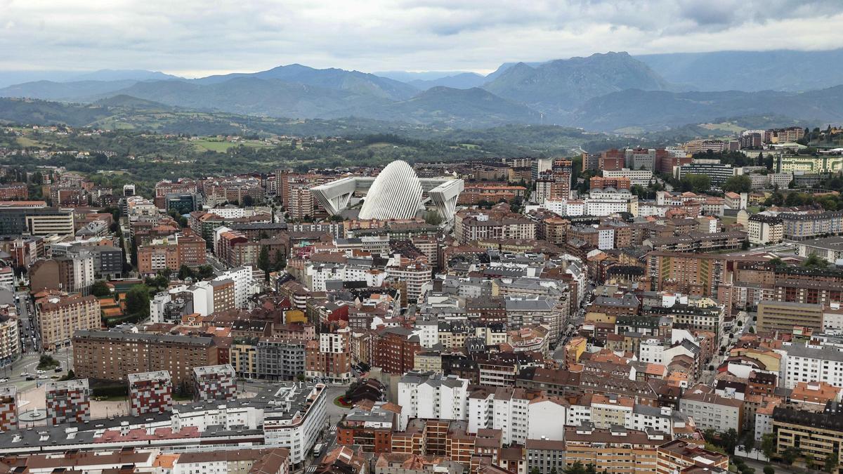 Una vista aérea de Oviedo.