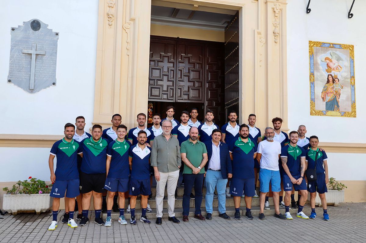 La visita del Córdoba Futsal a María Auxiliadora en imágenes