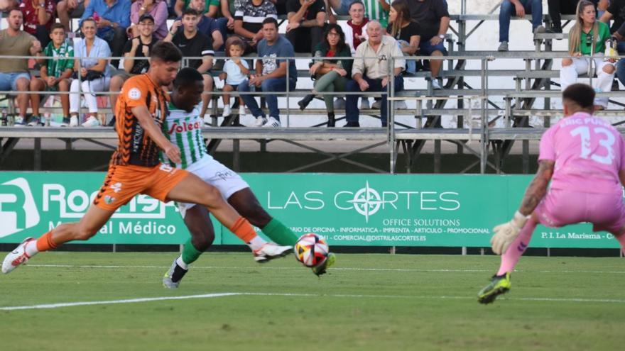 Histórica goleada del Antequera CF en El Palmar (0-3)