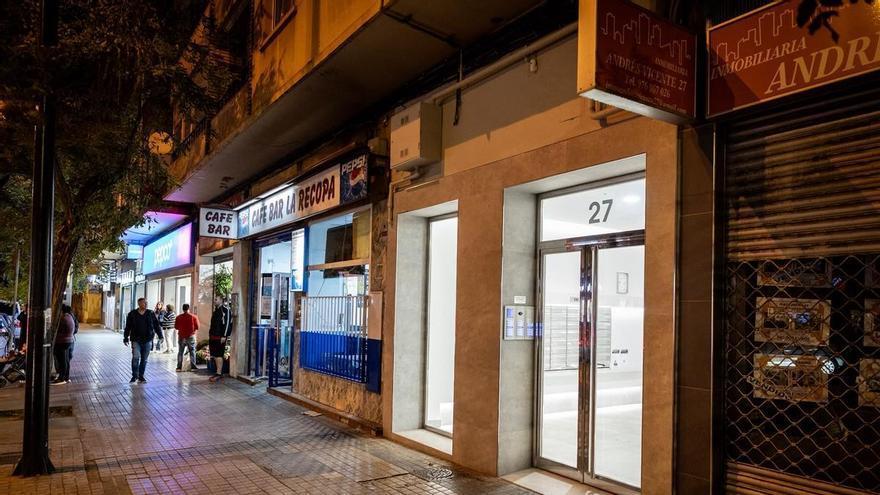 Una menor ha fallecido tras precipitarse desde una ventana en el barrio Delicias de Zaragoza.