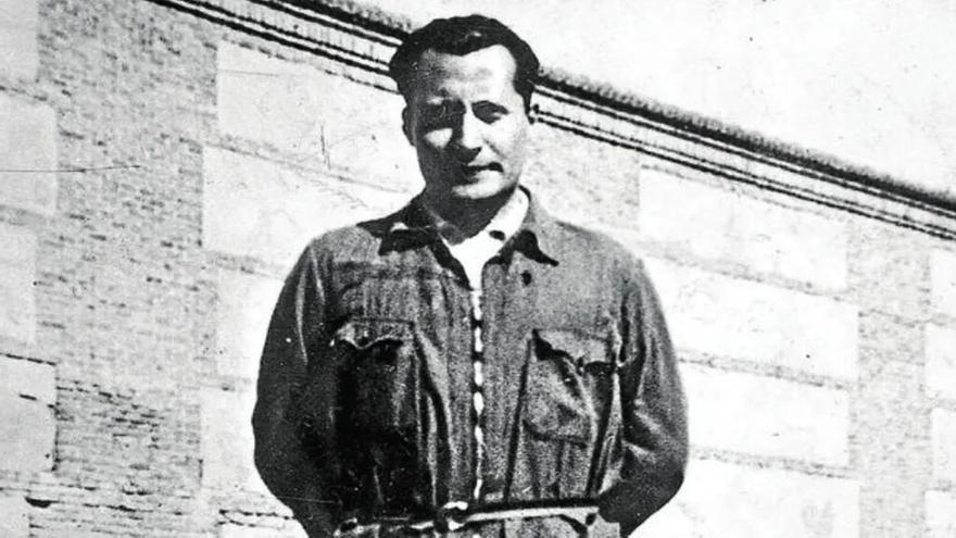 Imagen de José Antonio Primo de Rivera durante su estancia en la cárcel de Alicante.