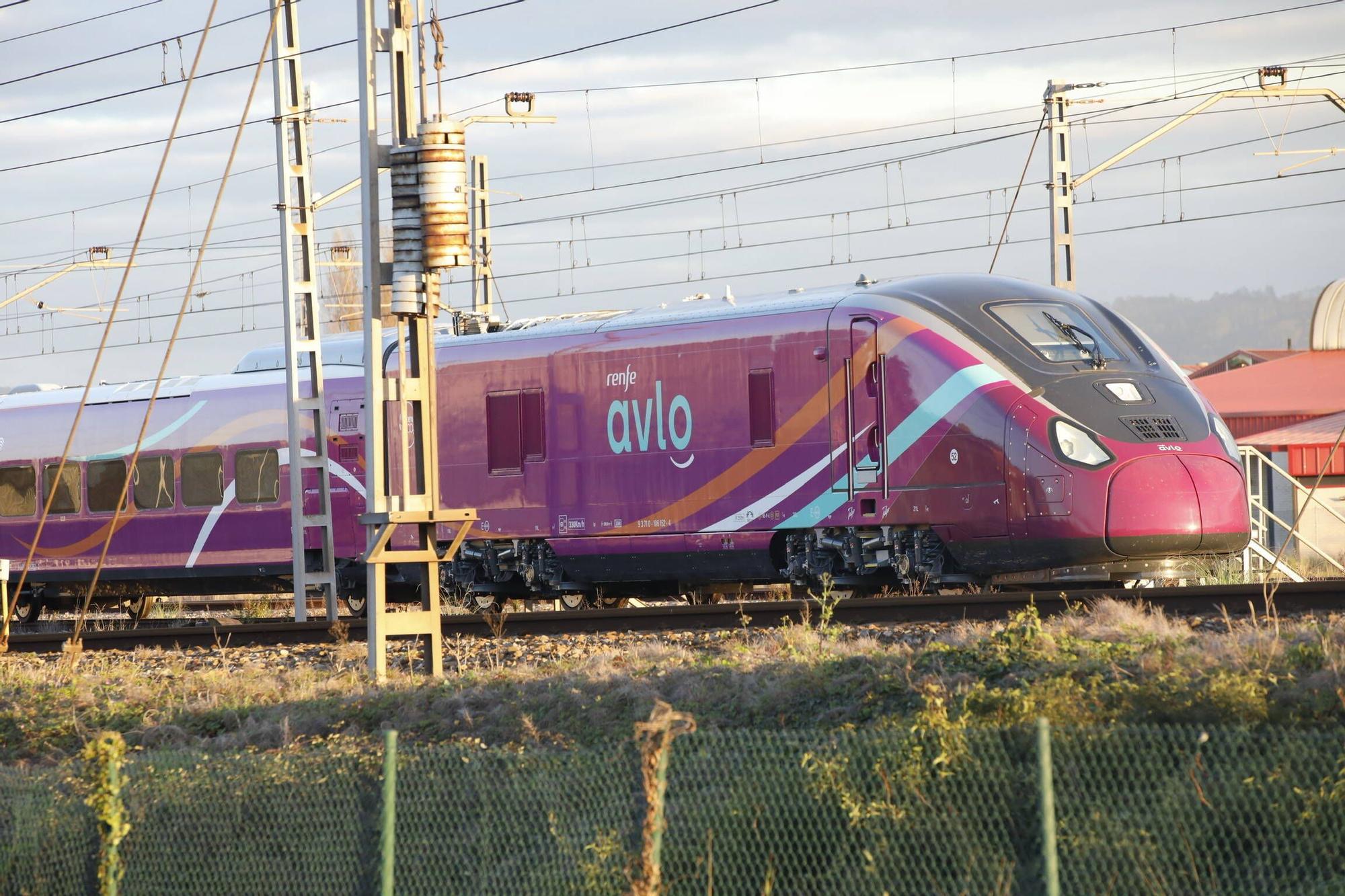 EN IMÁGENES: así es el tren AVLO que operará en Asturias