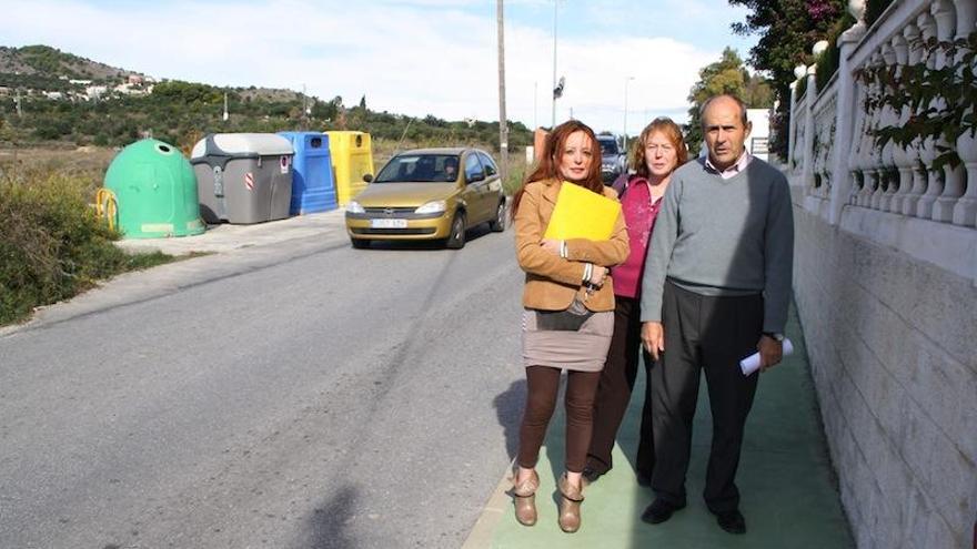 Vecinos en el Camino del Pilar en 2011.