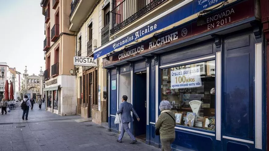 Los locales protegidos de Zaragoza bajan la persiana