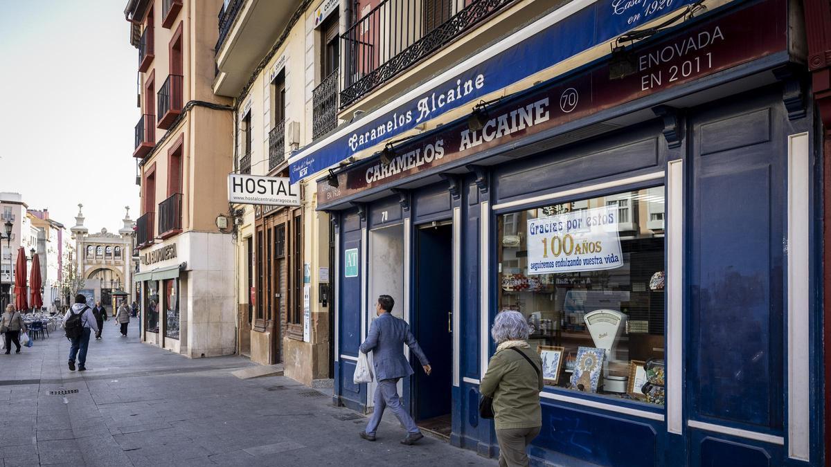 Los locales protegidos de Zaragoza bajan la persiana