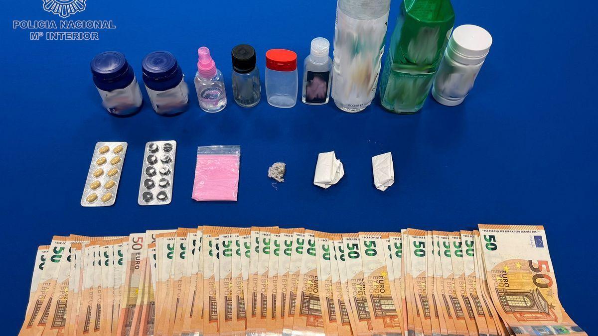 La droga y el dinero incautados por la Policía Nacional