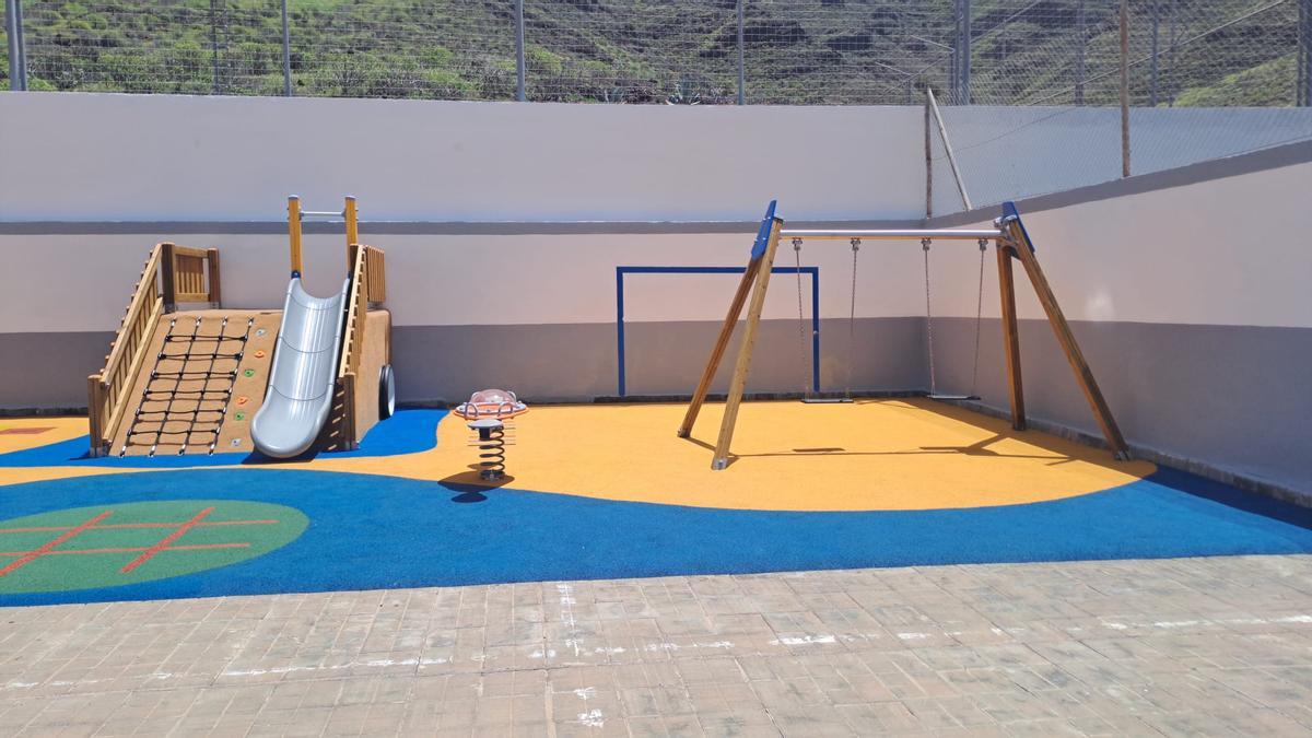 Detalle del parque infantil CEIP Tasarte