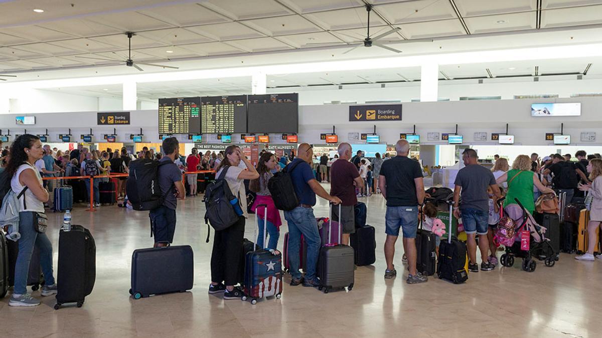 Estafa en Playa Blanca: una agencia de viajes engaña a 68 personas con billetes falsos