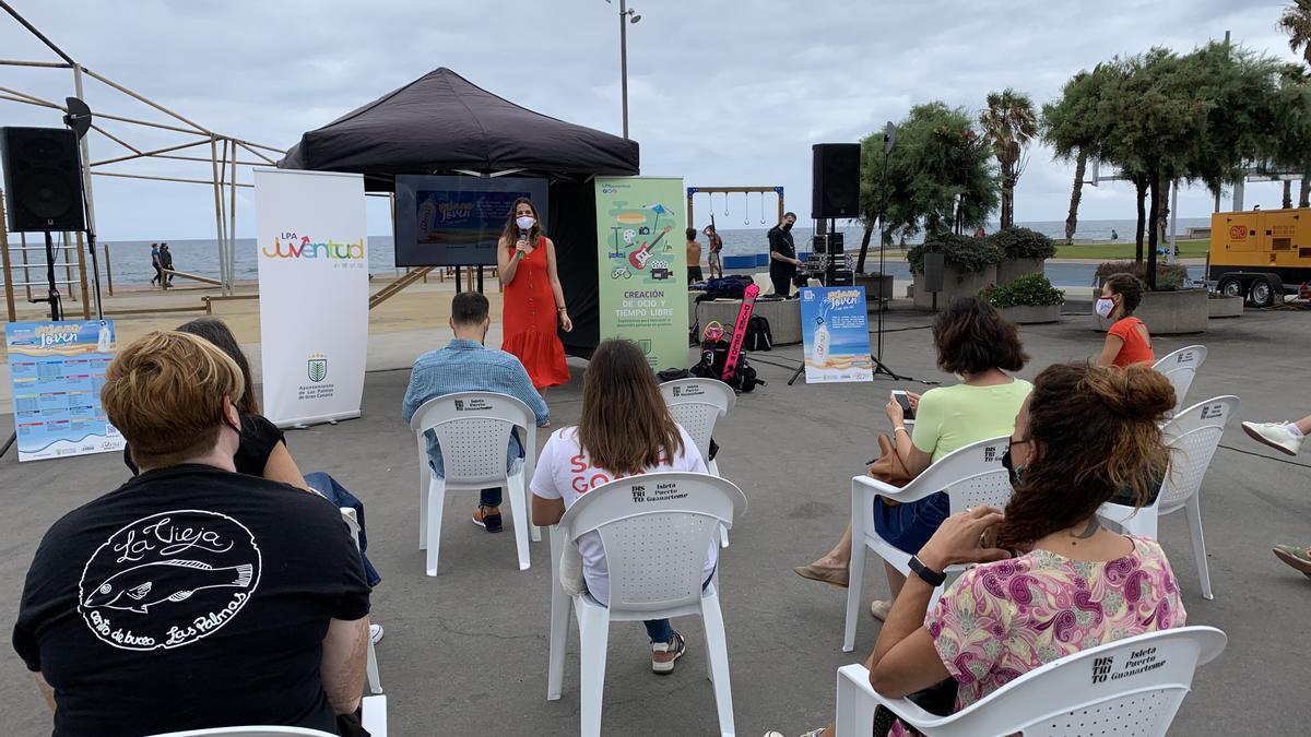 Verano Joven arranca con un reto de TikTok, un taller de coctelería 0,0 y deportes acuáticos