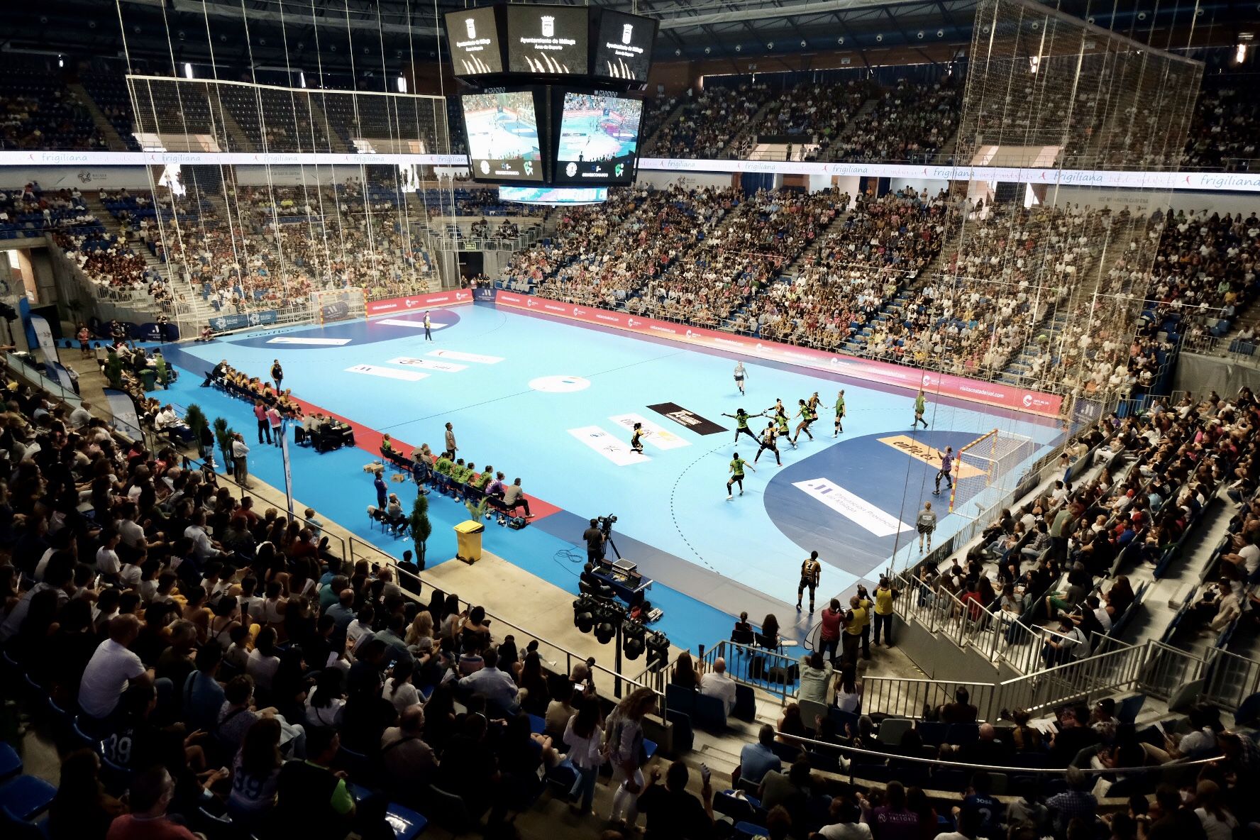 Las imágenes del BM Costa del Sol Málaga - Rocasa Gran Canaria de la final de la EHF European Cup