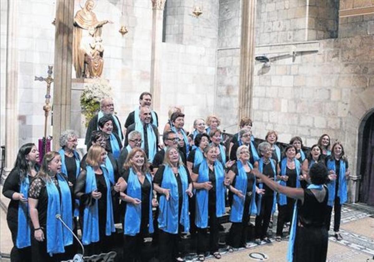 Tot a punt 8 Els integrants d’Units pel gospel assagen per al seu últim concert de la temporada. Tot a punt 8 Els integrants d’Units pel gospel assagen per al seu últim concert de la temporada.