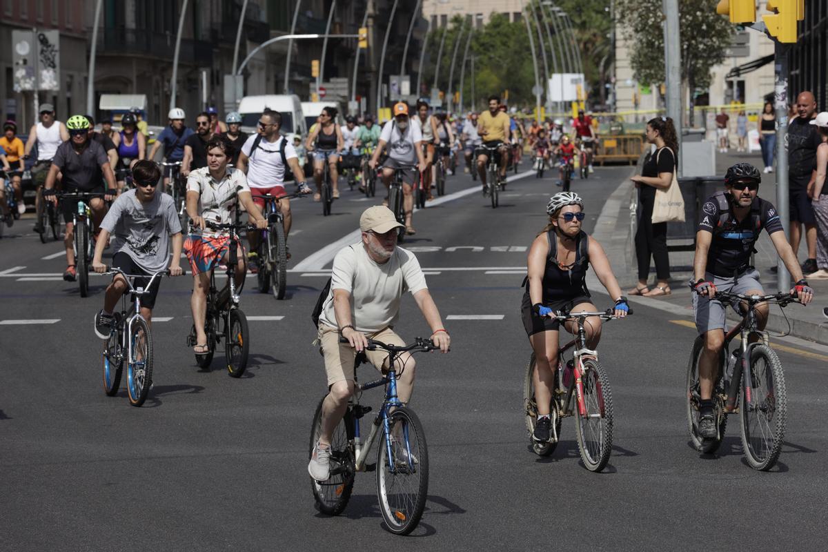 La fiesta de la bicicleta regresa a las calles de Barcelona con la Bicicletada.