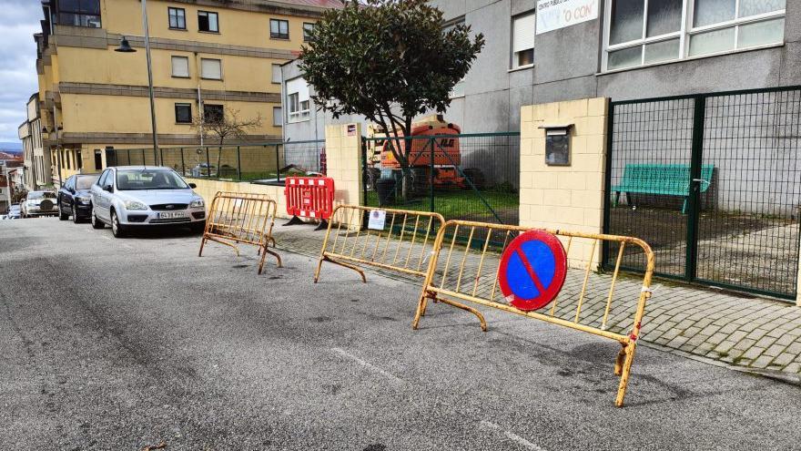 Entrada principal al centro educativo en O Real. |  G.N.