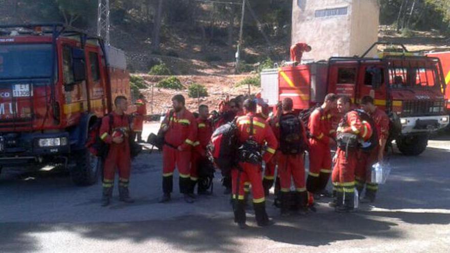 El Govern destaca que &quot;nunca&quot; se han empleado tantos medios en un incendio en Baleares
