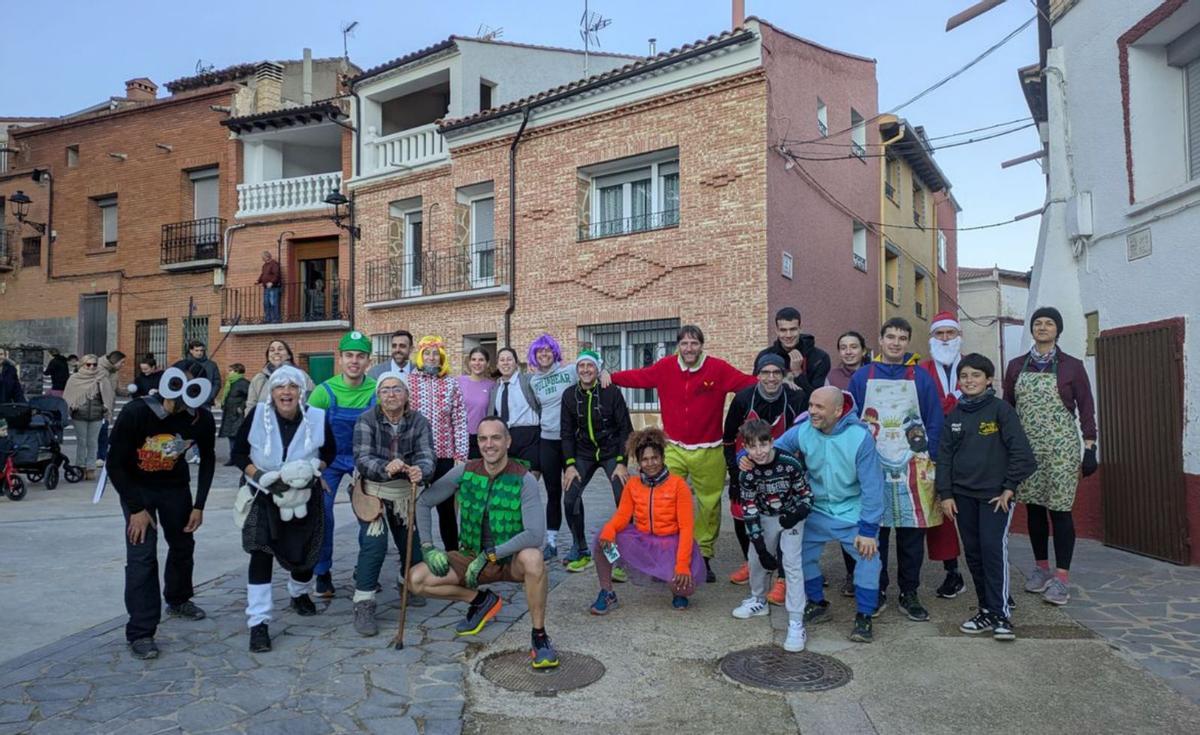 El deporte y el buen humor fueron de la mano en la San Silvestre.