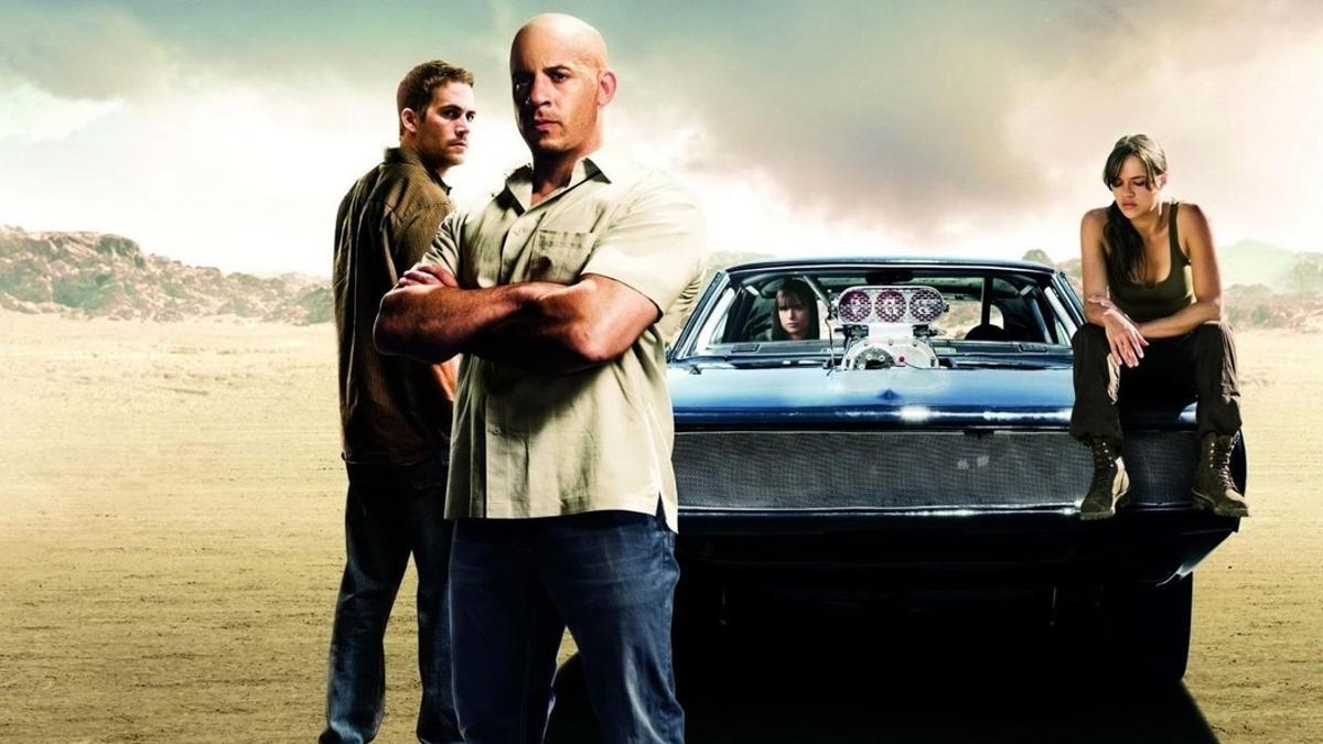 Paul Walker, Vin Diesel, Jordana Brewster y Michelle Rodríguez, en una imagen promocional de 'Fast &amp; Furious 5'.