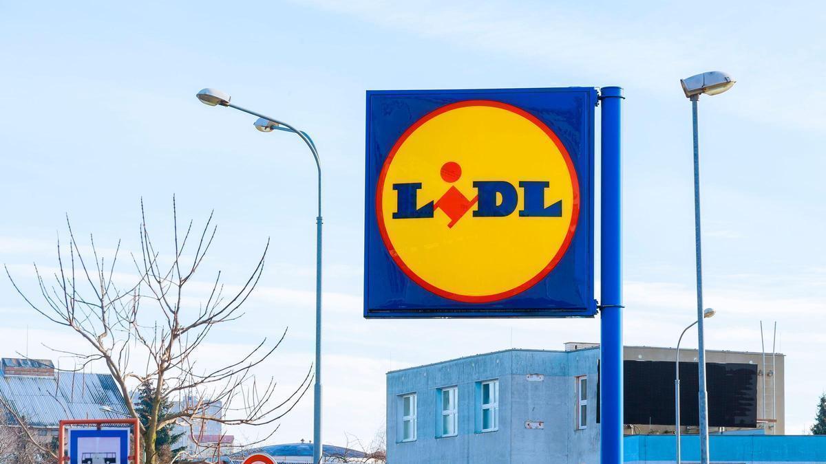 Mañana se esperan colas kilométricas en Lidl para conseguir la cafetera espresso más completa y barata del mercado: con filtros para dos tazas y por 53,99 euros