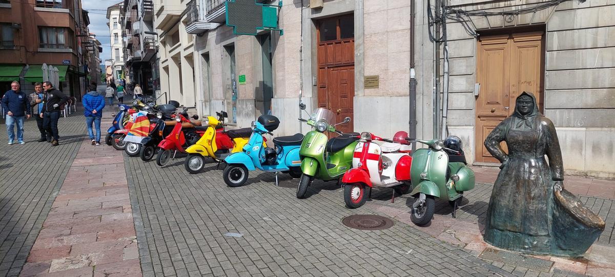 La concentración de vespas y lambrettas de Grado, en imágenes La concentración de vespas y lambrettas de Grado, en imágenes