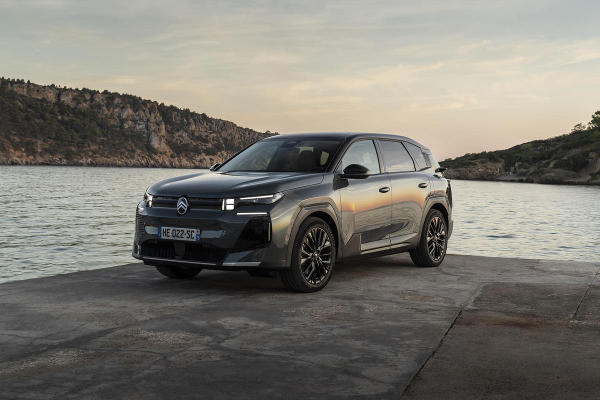 El nuevo Citroën ë-C5 Aircross combina espacio, versatilidad y electrificación.