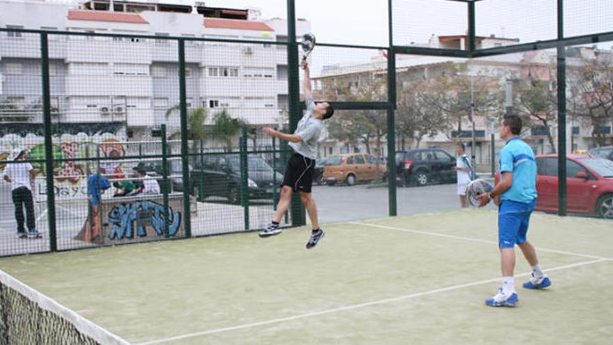 Pádel solidario en Estepona