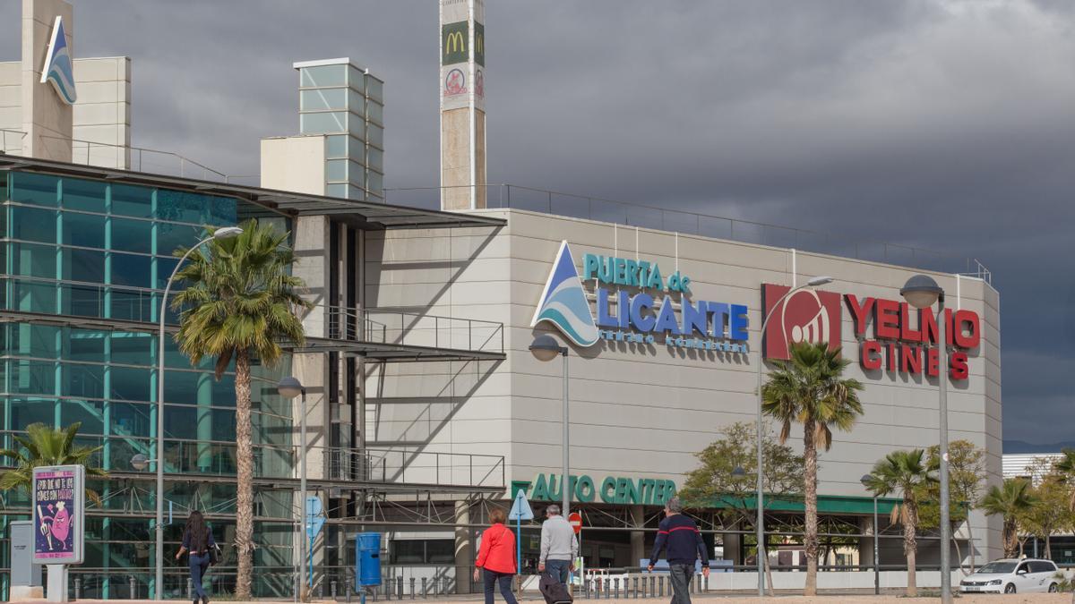 El centro comercial Puerta de Alicante.