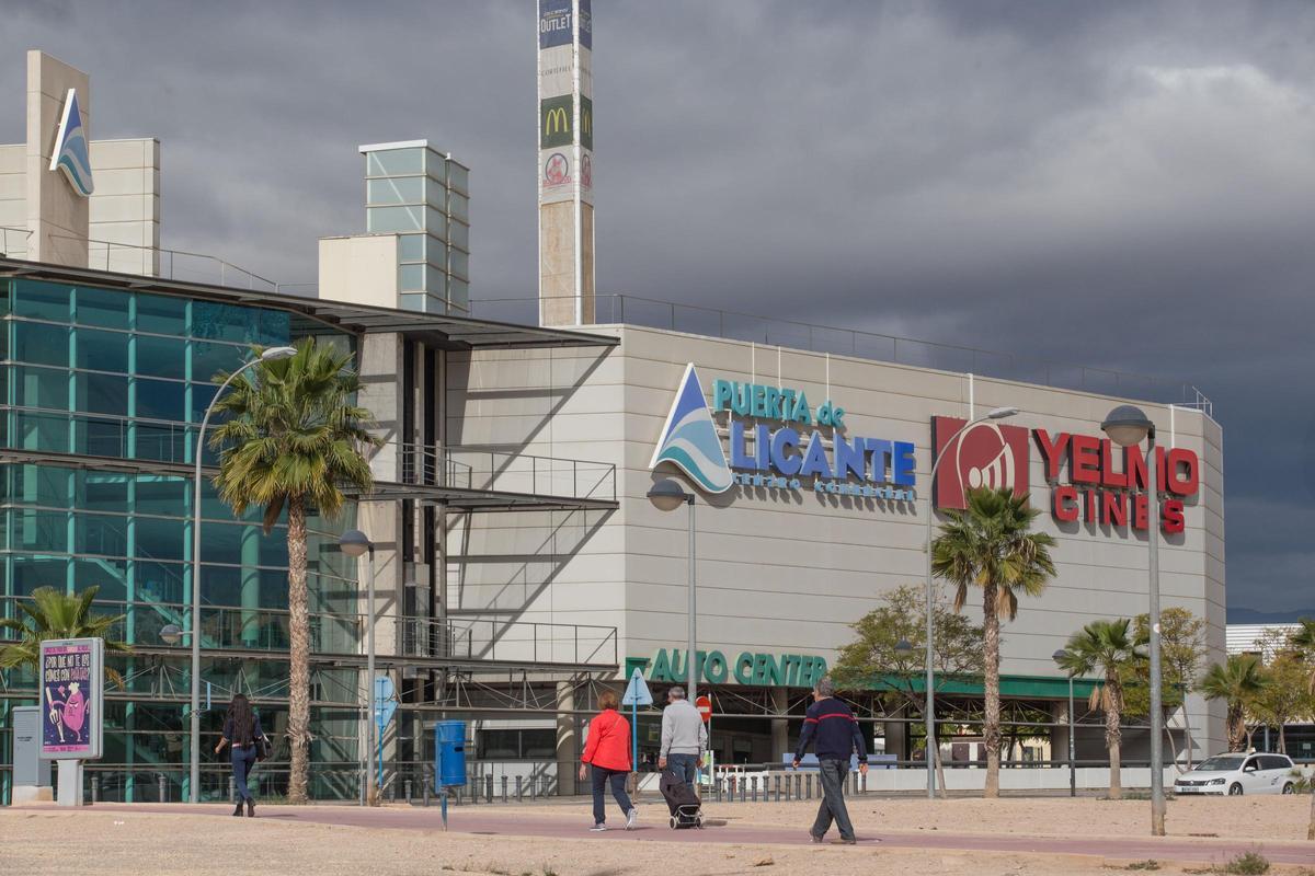 El centro comercial Puerta de Alicante.