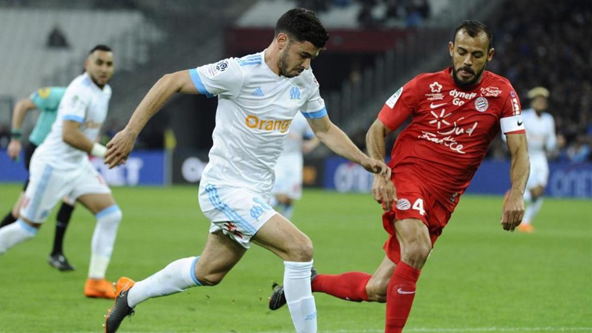 undefinedmarseille s french midfielder morgan sanson  l  vi180408225404