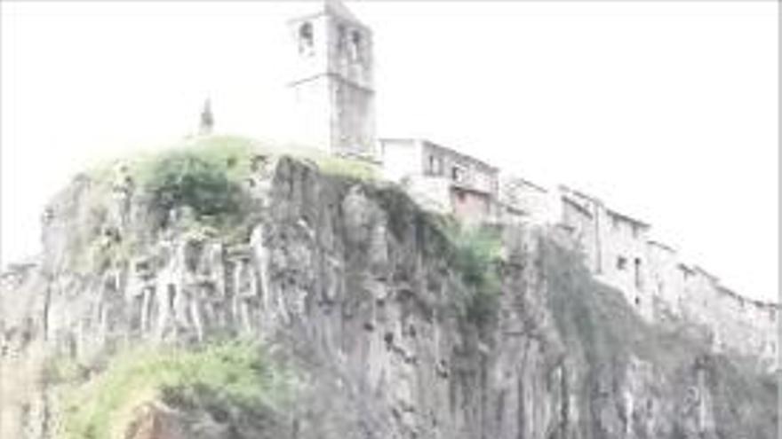 La terra i les roques van tombar els arbres i van arribar al Fluvià |