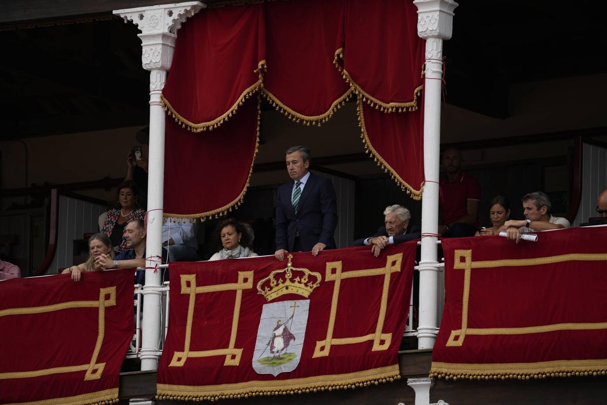 El ambiente en la novillada para cerrar la feria de Begoña en El Bibio, en imágenes El ambiente en la novillada para cerrar la feria de Begoña en El Bibio, en imágenes