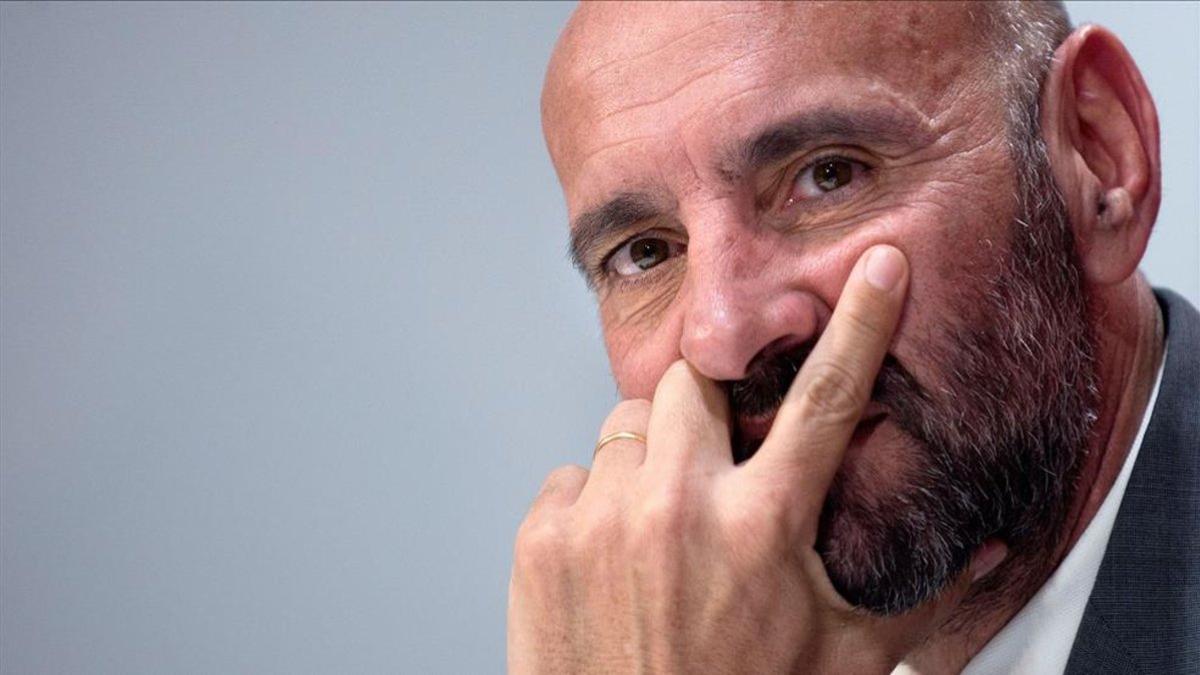 El director deportivo del Sevilla se mordió la lengua en el Bernabéu