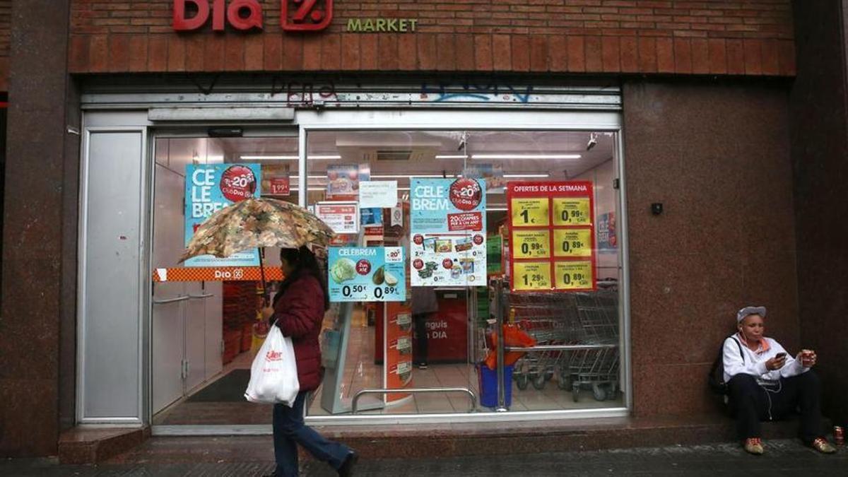 Cierre de supermercados Dia: éstas son las más de 200 tiendas que cierran en España