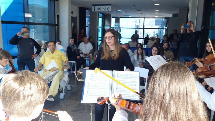 Música de cuerda para Cirugía y Maternidad