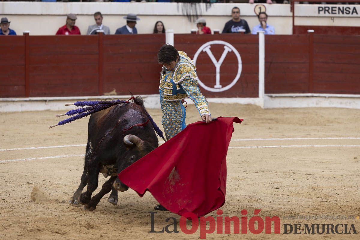 Tarde histórica en Abarán con la alternativa de José María Trigueros y el indulto de Tomás Rufo, junto a Castella salieron a hombros
