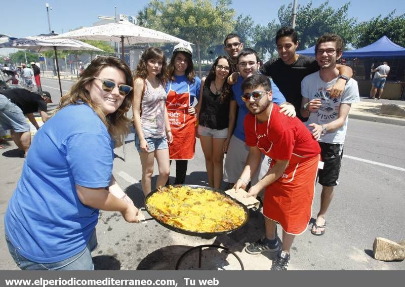 GALERÍA DE FOTOS - Día de las paellas en El Grao