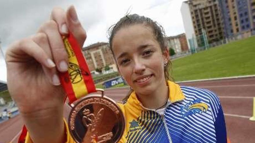 Paula González, con su medalla, ayer en El Quirinal.