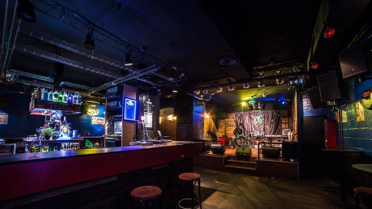 La sala zaragozana que cumple 30 años de guardia e insomnio.