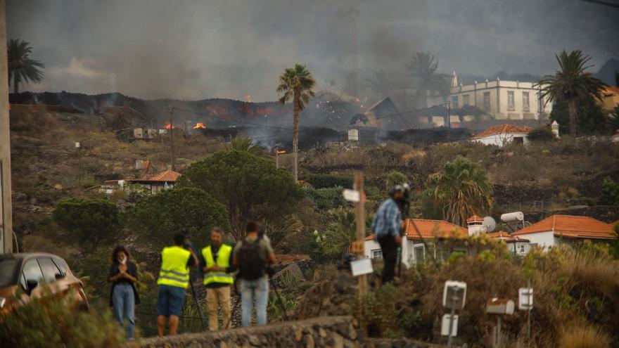 Erupción volcánica en La Palma: "Se espera que la lava llegue este martes al océano"