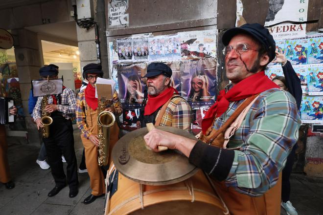 La lluvia no pudo con la Festa do Demo en Pontevedra