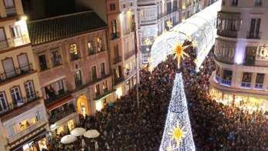 Detalle de los adornos navideños en Málaga.