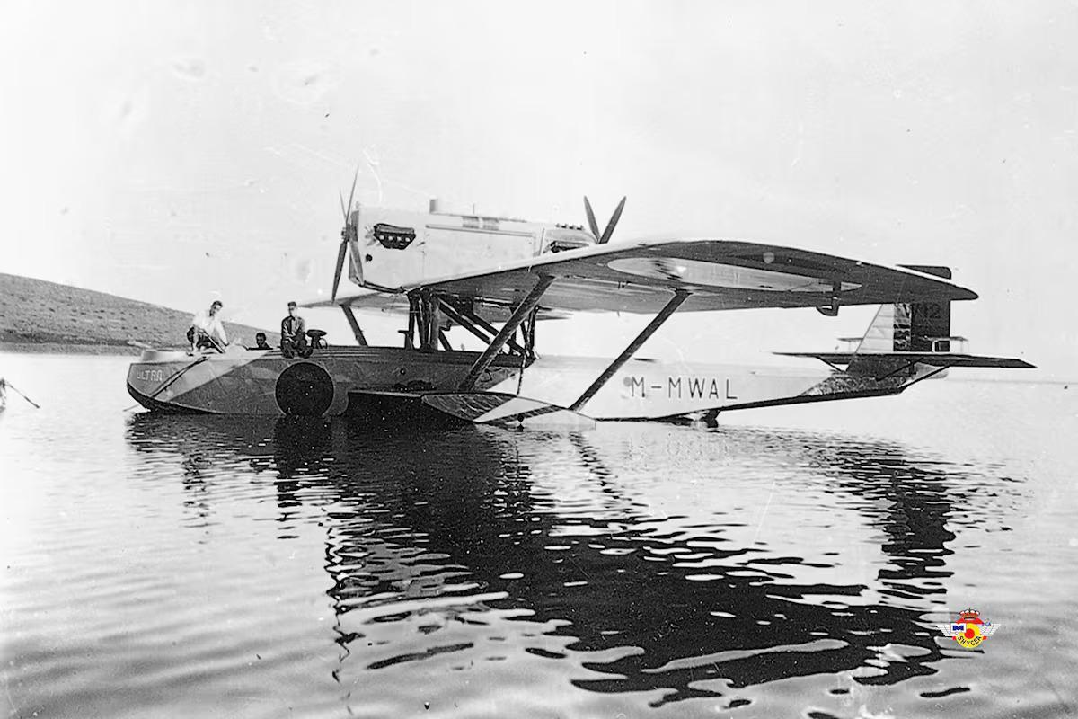 El hidroavión 'Plus Ultra'.