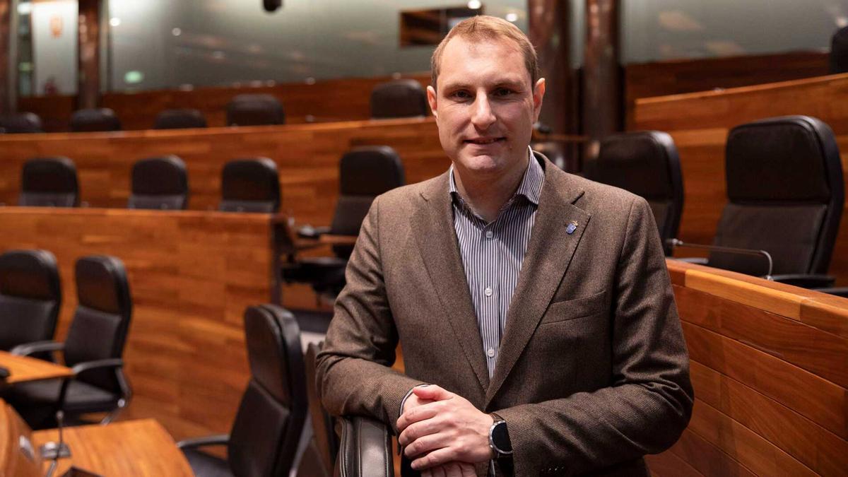 Oviedo. Adrián Pumares, diputado de Foro Asturias en la junta