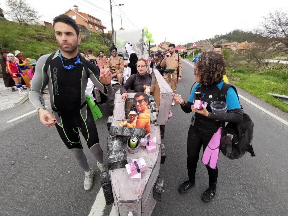 Moaña, Aldán y Bueu dicen adiós a sus carnavales con altas dosis de humor y originalidad.