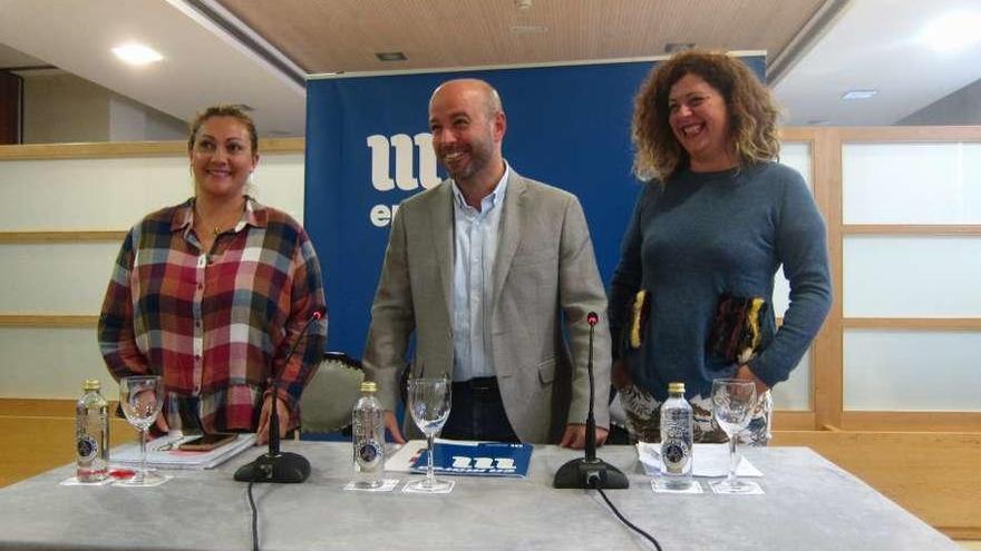 Luís Villares (en el centro), ayer, en la presentación del plenario de En Marea.