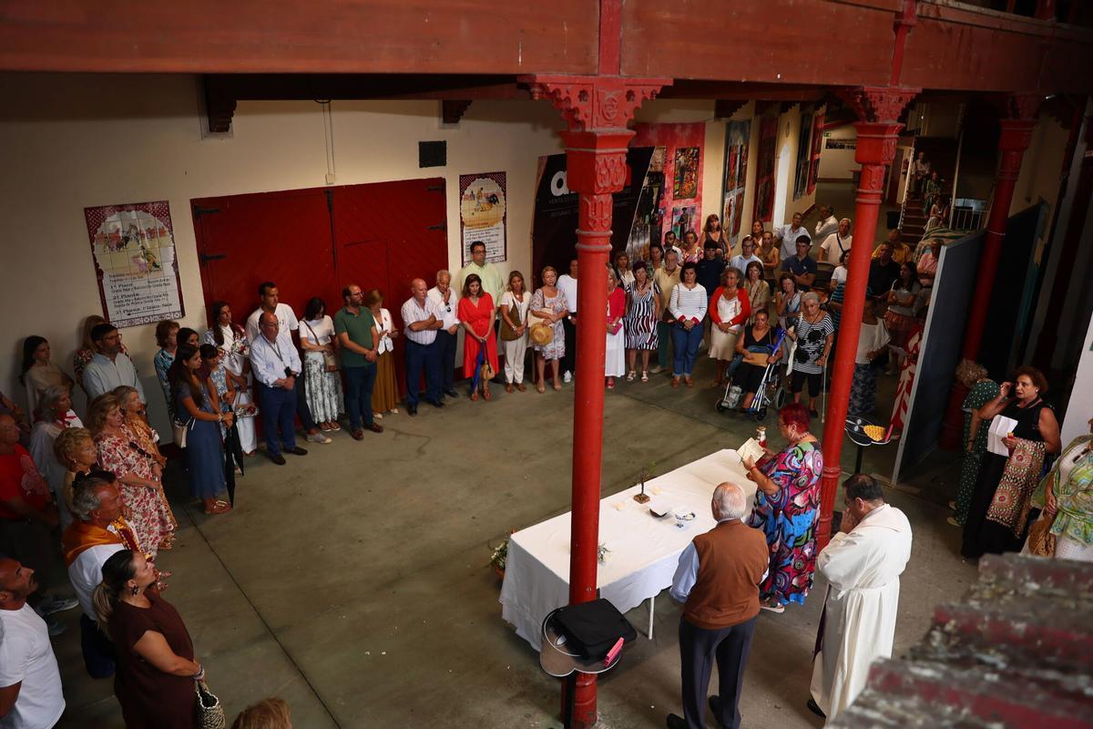 La misa del día de Begoña en la plaza de toros de Gijón, en imágenes La misa del día de Begoña en la plaza de toros de Gijón, en imágenes