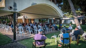 Debate  en terrenos de la Ricarda sobre el futuro del aeropuerto.