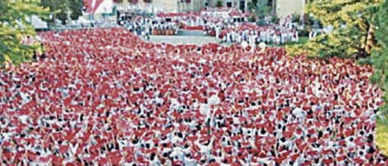 Cantando ´Vino griego´ en las fiestas de Dax.