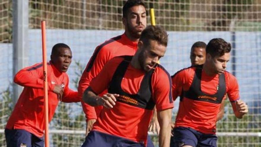 La plantilla levantinista en el entrenamiento de ayer.