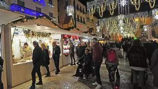 Primero vinieron las luces...y ahora abre el mercado navideño en Elche
